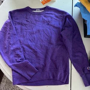 Vintage Champion Men's Vibrant Purple Crewneck Sweater
